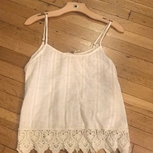 Lace detailed tank top